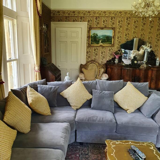 Country Manor House With Indoor Pool And Hot Tub Villa Rochester  Exterior photo